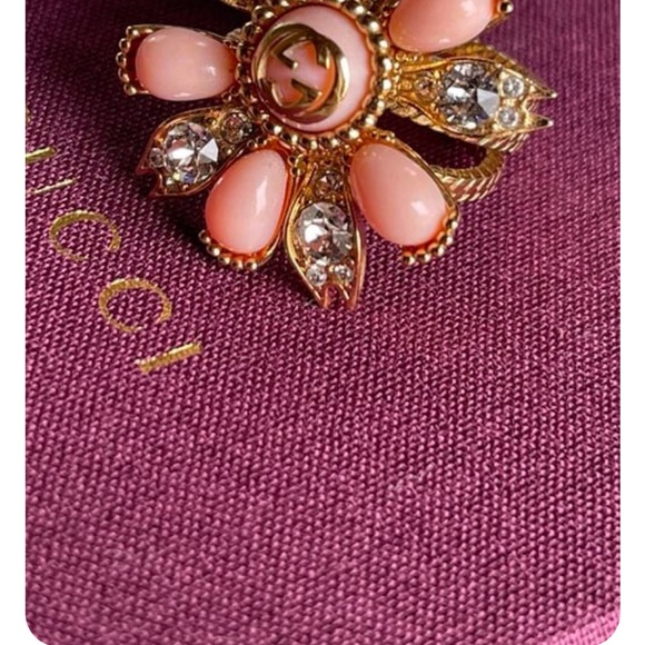Gucci Pink Interlocking G Flower Ring - Picture 9 of 9